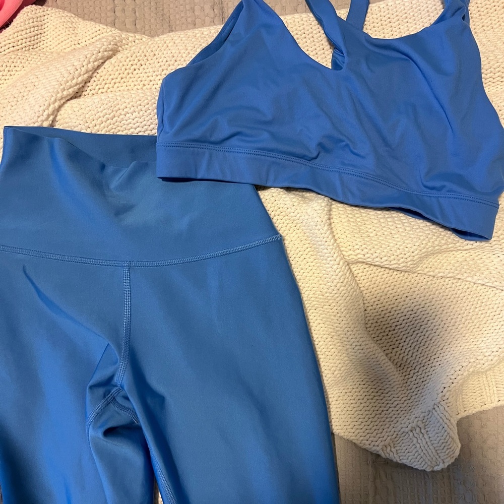 ALO Yoga Blue Sports Bra and Leggings Set
